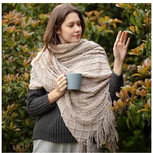 Light Tan Diamond Tassel Knit Neutral Modern Throw Cozy Fringe Patterned Blanket